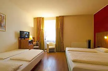 Hotel 1, 2, Sleep Boardinghouse Unterschleissheim Zentrum
