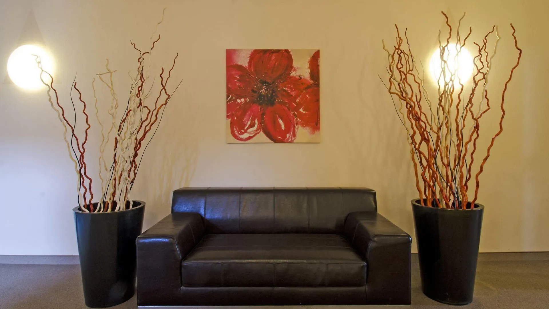 1, 2, Sleep Boardinghouse Unterschleissheim Zentrum